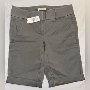 NWT. LOFT Women's Charcoal Gray Bermudas. Size 00